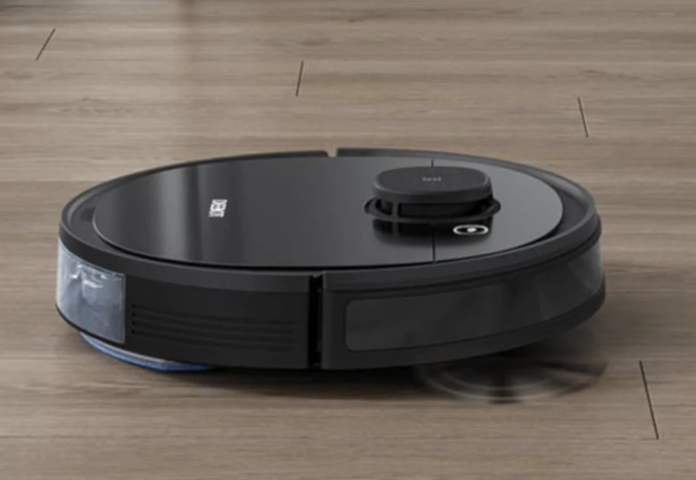 robot vacuum cleaner with water tank